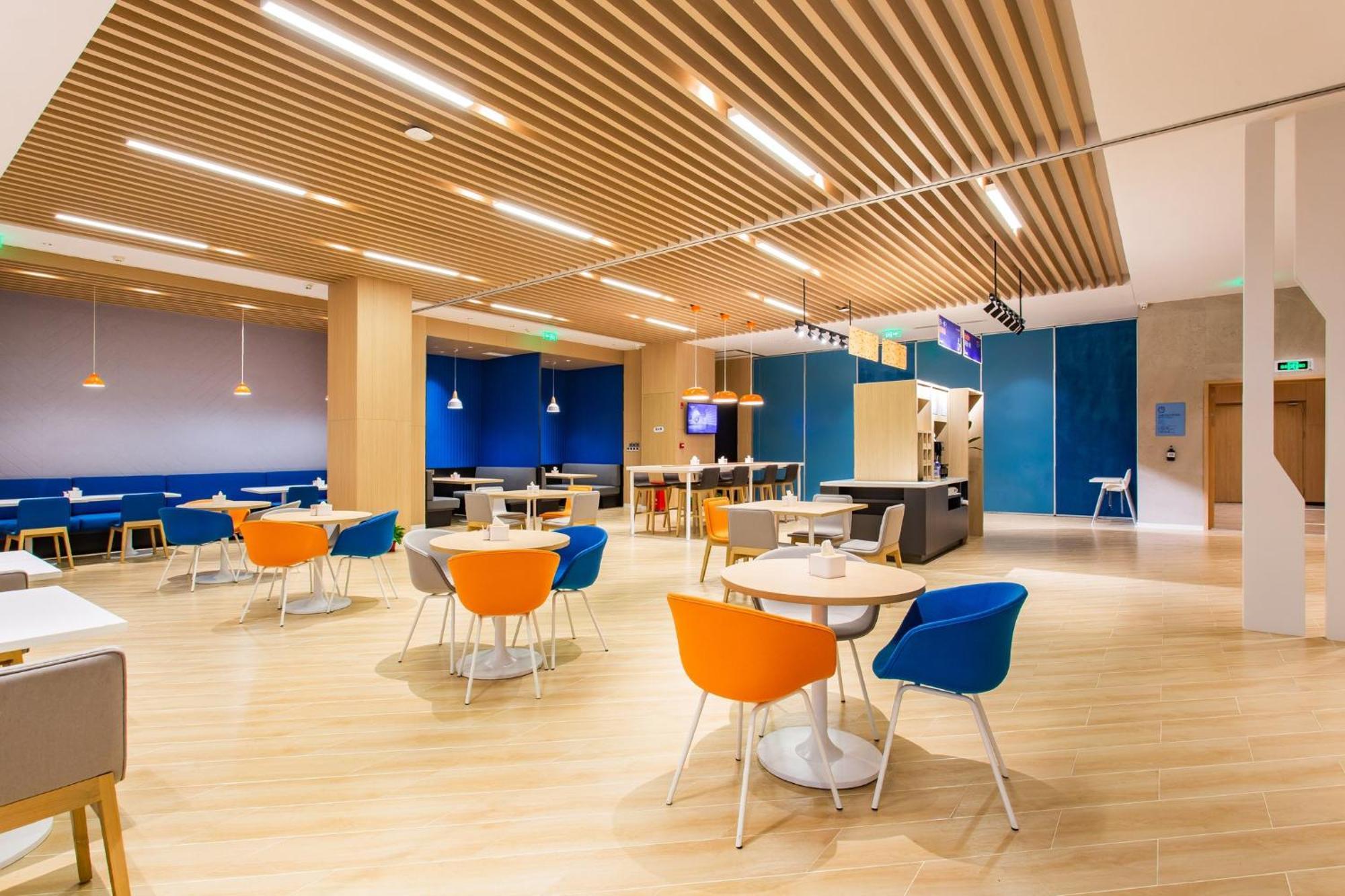 Holiday Inn Express Jiangmen Jianghai By Ihg Экстерьер фото